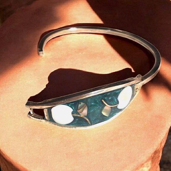 Vintage Sterling Silver Abalone Shell and Opal Hinged Bangle made in Mexico - Picture 2 of 3
